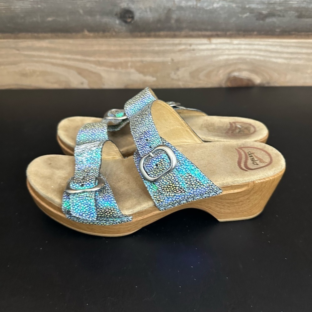 Dankso Shoes Womens 8.5 EU‎ 39 Iridescent Blue Leather Double Strap Clog Sandals - Picture 2 of 12